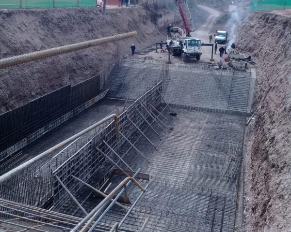 Obra de canalización estructural